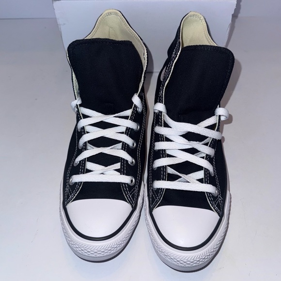 Converse chucks all stars size M 9 W 11 canvas Black and White High-Tops NIB - Picture 2 of 11